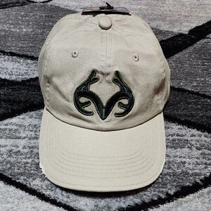 Realtree Men's Tan Baseball Cap